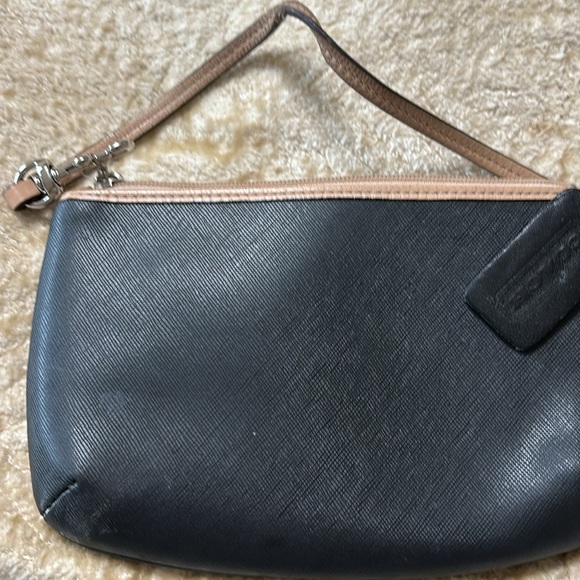 COACH F51788 Horse and Carriage Medium Black Wallet Wristlet NWT - Picture 2 of 4